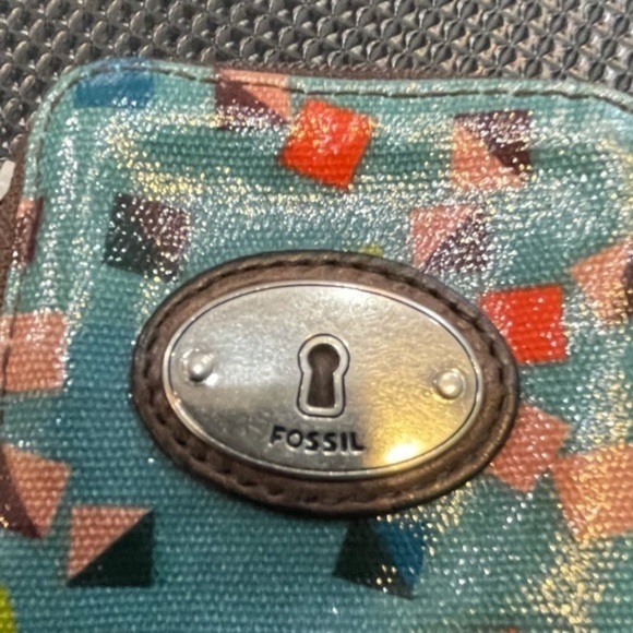 Fossil Key Per Coated Wristlet - Picture 4 of 11